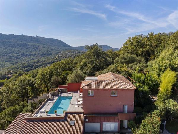Vente Villa de luxe Les Adrets-de-l'Estérel 5 Pièces 170 m²