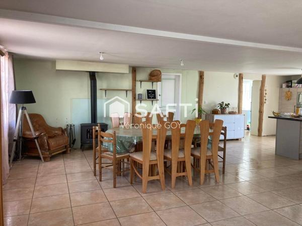 Maison ancienne entièrement rénovée piscine