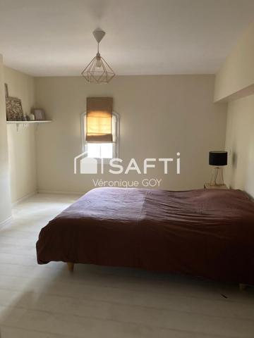 Maison ancienne entièrement rénovée piscine