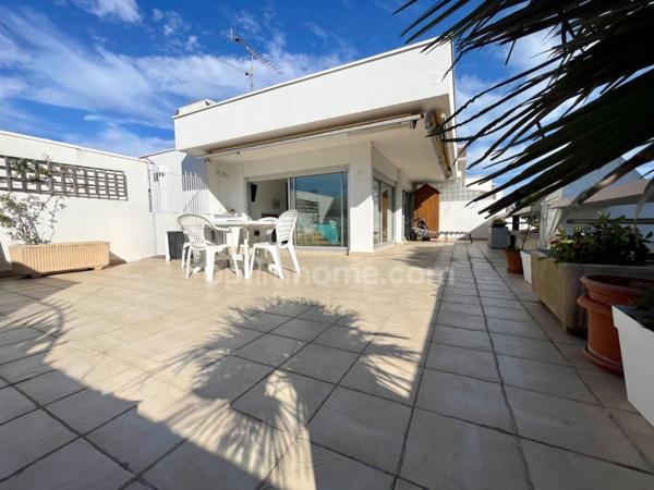 Marina P3 avec terrasse exceptionnelle et poste d’amarrage