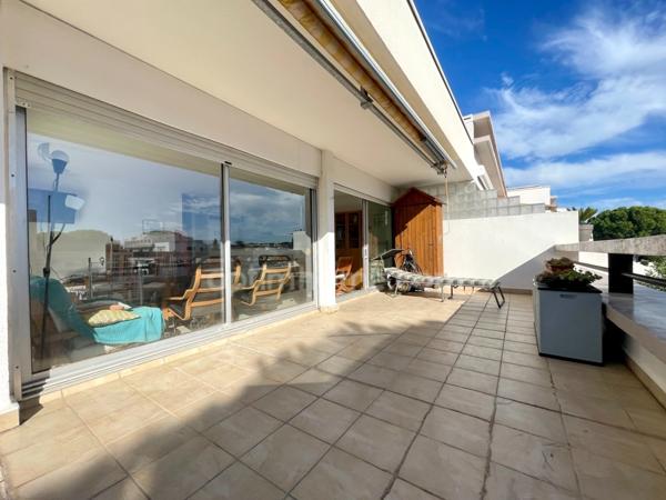 Marina P3 avec terrasse exceptionnelle et poste d’amarrage