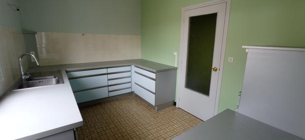 VENTE APPARTEMENT F4 AVEC GARAGE ET PARKING PRIVATIF !!! CENTRE VILLE MONTLUCON Montluçon
