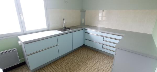 VENTE APPARTEMENT F4 AVEC GARAGE ET PARKING PRIVATIF !!! CENTRE VILLE MONTLUCON Montluçon
