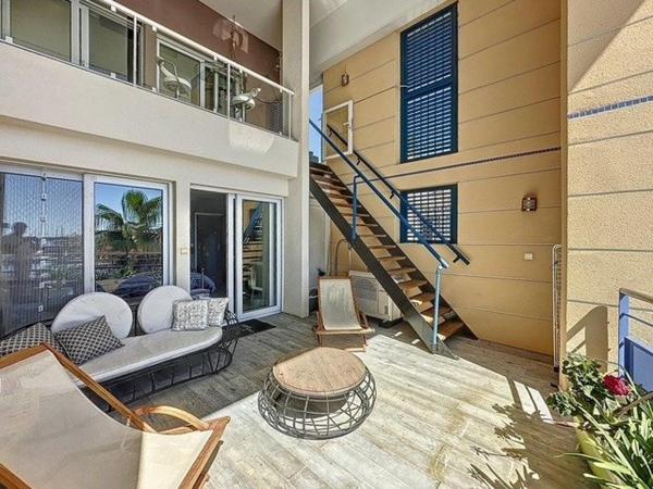 DERNIER ETAGE VUE MER TERRASSE GARAGE DOUBLE