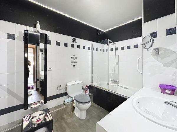 DERNIER ETAGE VUE MER TERRASSE GARAGE DOUBLE