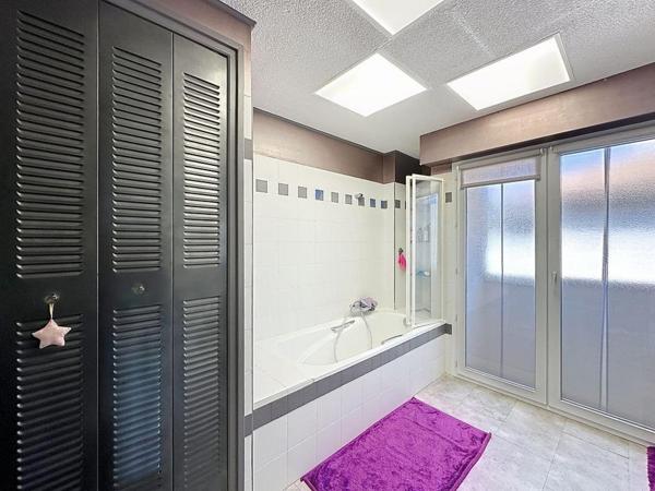 DERNIER ETAGE VUE MER TERRASSE GARAGE DOUBLE