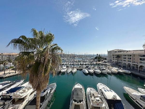 DERNIER ETAGE VUE MER TERRASSE GARAGE DOUBLE