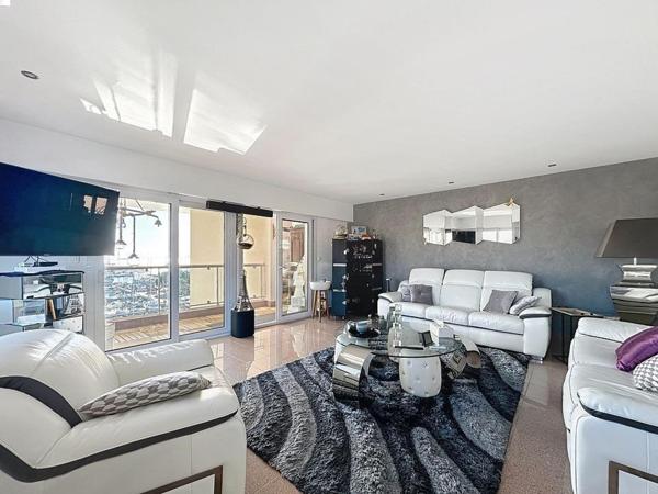 DERNIER ETAGE VUE MER TERRASSE GARAGE DOUBLE