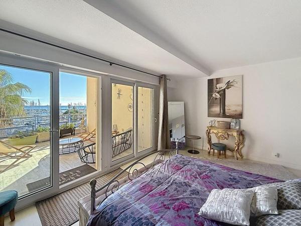 DERNIER ETAGE VUE MER TERRASSE GARAGE DOUBLE