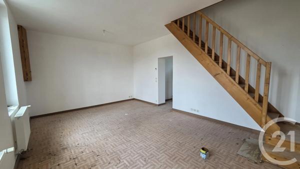 Immeuble à vendre  252 m 2   GUISE  - 02