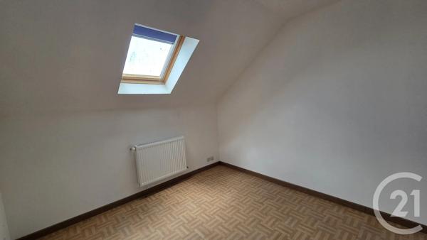 Immeuble à vendre  252 m 2   GUISE  - 02