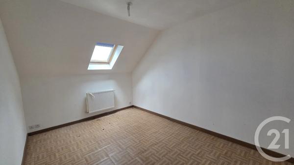 Immeuble à vendre  252 m 2   GUISE  - 02