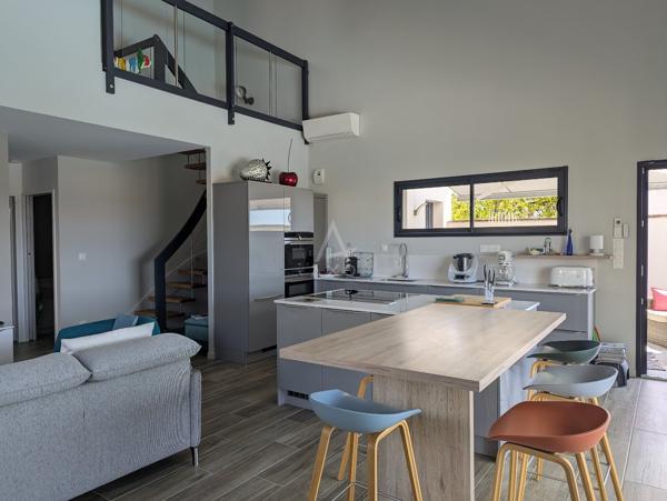 Maison contemporaine 106 m²  Piscine  terrasse 50m² – Garage 25.76 m²  Aucun travaux