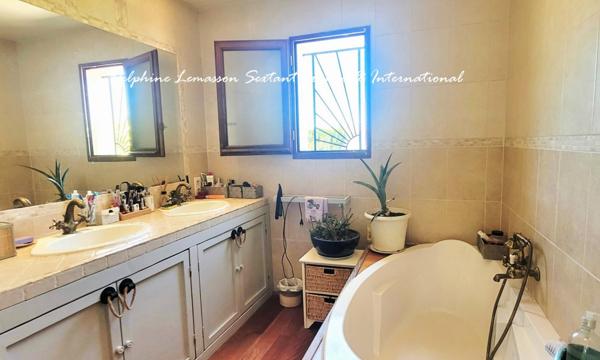 3 chambres avec jardin cloturé, potager près des commerces du village