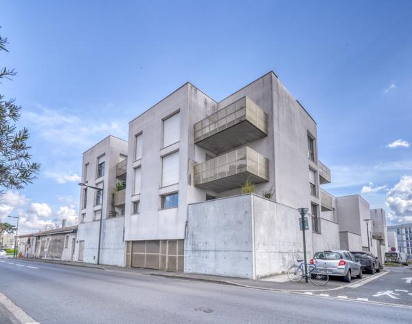 Bègles (33130) Appartement T2 de 49m2 avec balcon et parking