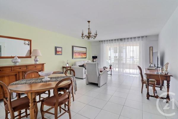 Appartement F4 à vendre  4 pièces - 105,69 m2 ST RAPHAEL - 83