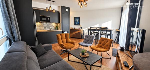 Appartement
         4 pièces
        - 76 m² Exclusivité 377 000 € *