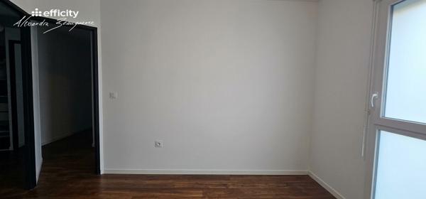 Appartement
         4 pièces
        - 76 m² Exclusivité 377 000 € *