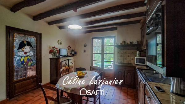 Charmante maison en pierre dans un environnement calme