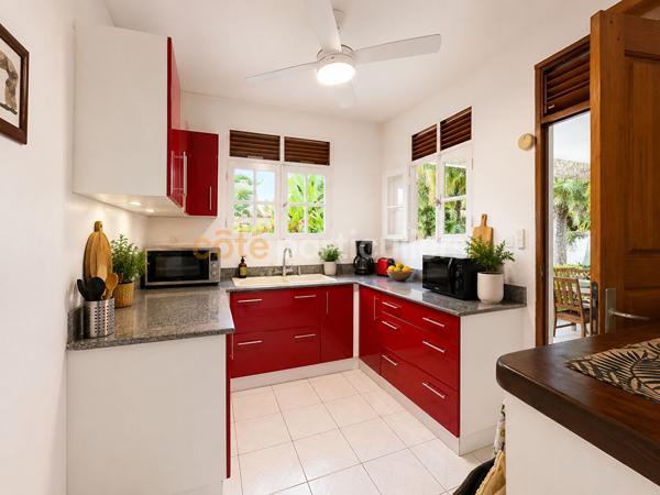 Vente
                Maison249 m² - 10 Pièces -
                    SAINT FRANCOIS (97118)