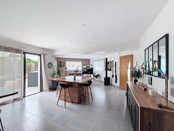 MAISON A VENDRE POMMERET - Maison de plain-pied recente dans un hameau calme et agreable de Pommeret !