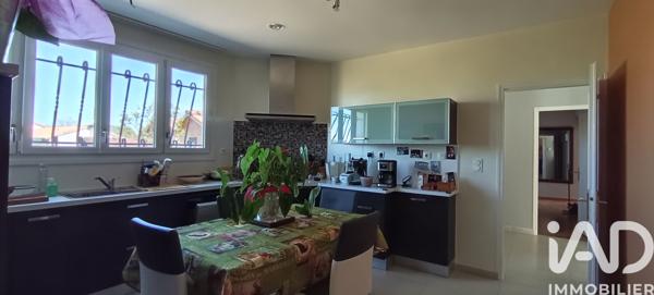 Maison à vendre 8 pièces 217 m² Château-Larcher