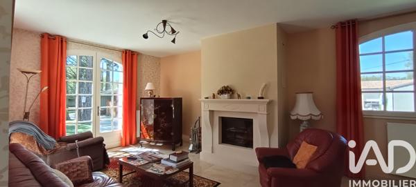 Maison à vendre 8 pièces 217 m² Château-Larcher