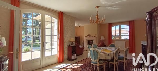 Maison à vendre 8 pièces 217 m² Château-Larcher