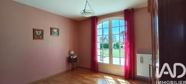 Maison à vendre 8 pièces 217 m² Château-Larcher