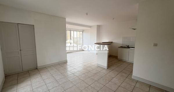 Location Appartement 3 pièces 60 m² - Rochefort 17300
