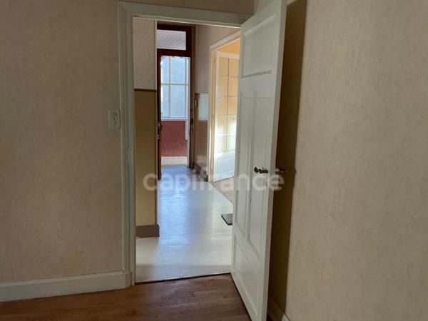 Maison 5 pièces avec sous-sol aménagé et jardin – Bellerive-sur-Allier