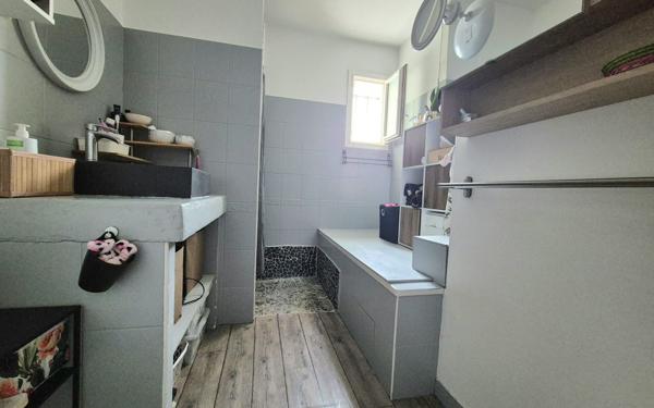 Maison à vendre    6 pièces •  Targon