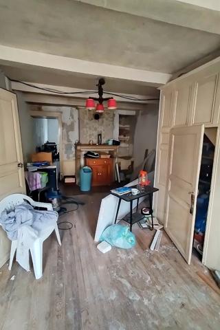 Maison à rénover située à VOISEY