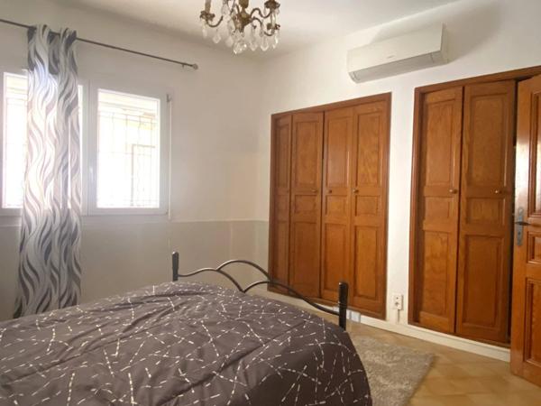 Maison de ville T8- deux appartements T4 sépares - Terrasses - Grenier - Garage / Quartier pont de bois