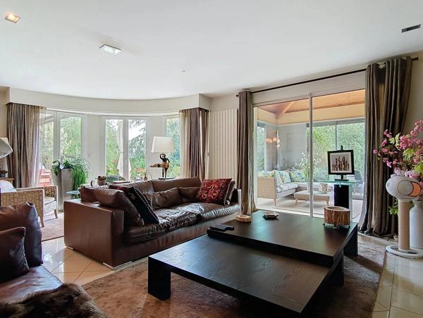 Villa dans propriété de 4000m2 d'exception