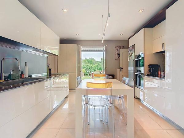 Villa dans propriété de 4000m2 d'exception