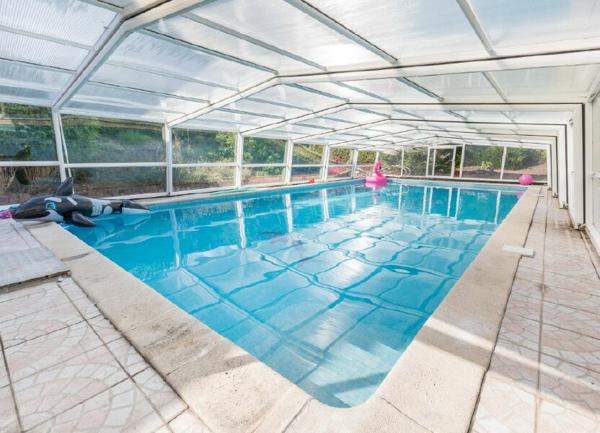 Maison à vendre    9 pièces •  Roquefort