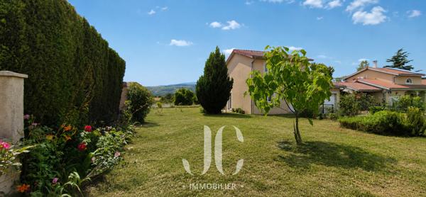Maison avec vue sur les vignes et le Pilat