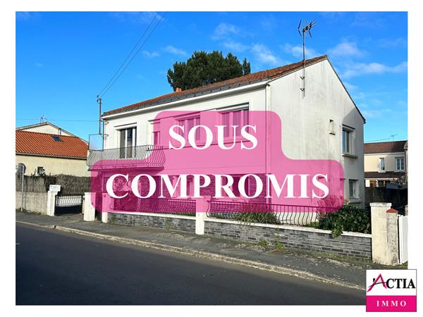 Maison familiale de 140 m² / 5 chambres, jardin et dépendances , La roche sur yon Maison familiale de 140 m² / 5 chambres, jardin et dépendances , La roche sur yon