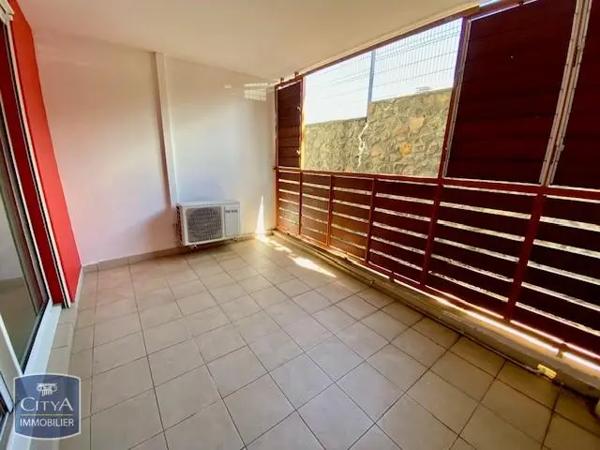 Appartement à louer 2 pièces 36.56m² Saint-Paul (97411)