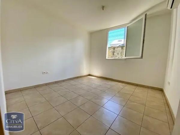 Appartement à louer 2 pièces 36.56m² Saint-Paul (97411)
