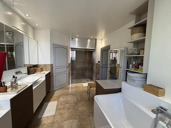 Maison à vendre à Chambéry en Savoie (73000), ref : 73006-294