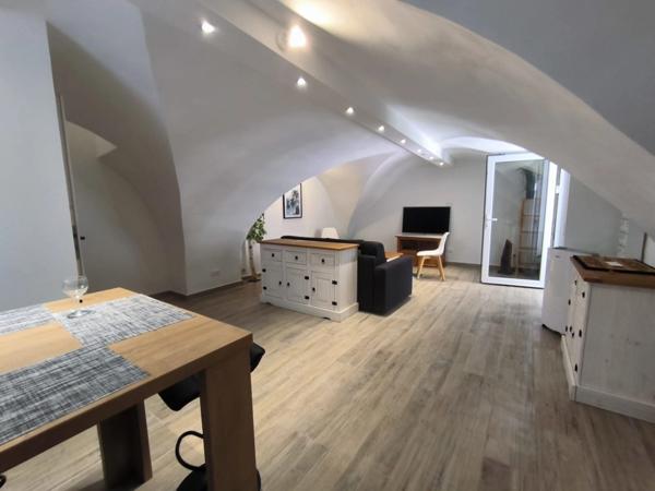 ✨ Duplex de charme entièrement rénové – Cœur historique du Vieux Cannet