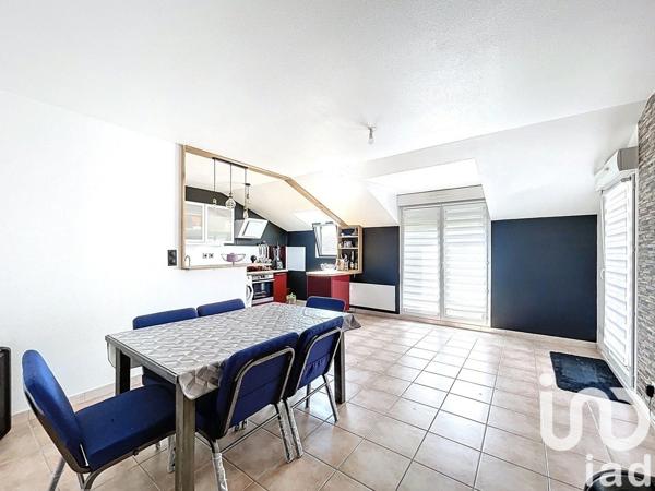 Appartement 4 pièces de 74 m² à Frignicourt (51300)