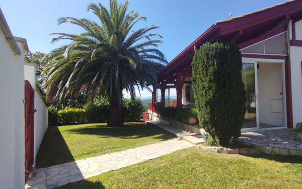 Maison à vendre    4 pièces • 157 m2 Mouguerre