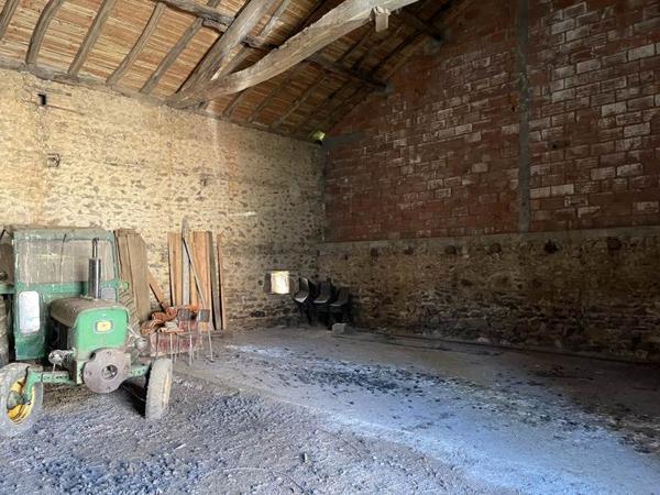 Grange à vendre |  Montbron |  1 pièce | 132,6 m²