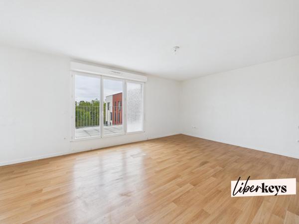 Appartement 2 pièces de 50M2 avec terrasse au 3 étage