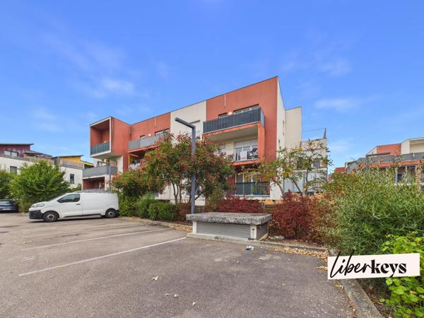Appartement 2 pièces de 50M2 avec terrasse au 3 étage