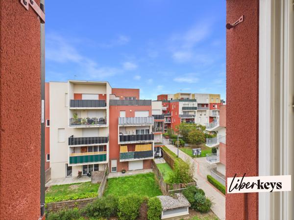 Appartement 2 pièces de 50M2 avec terrasse au 3 étage