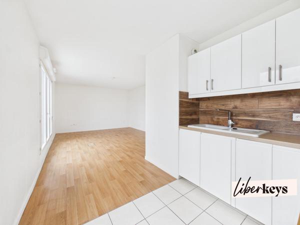 Appartement 2 pièces de 50M2 avec terrasse au 3 étage